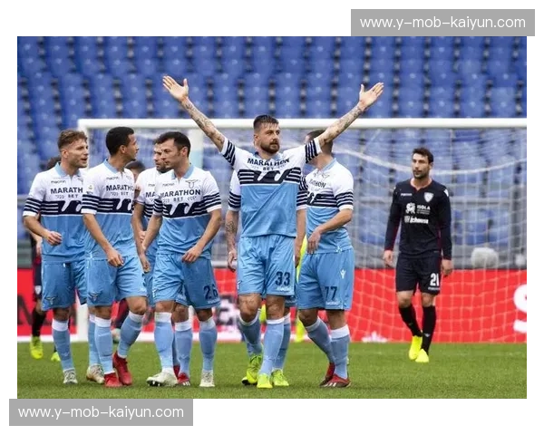 橙色风暴与蓝色战舰:巴伦西亚与泽尼特,一场宿命的碰撞